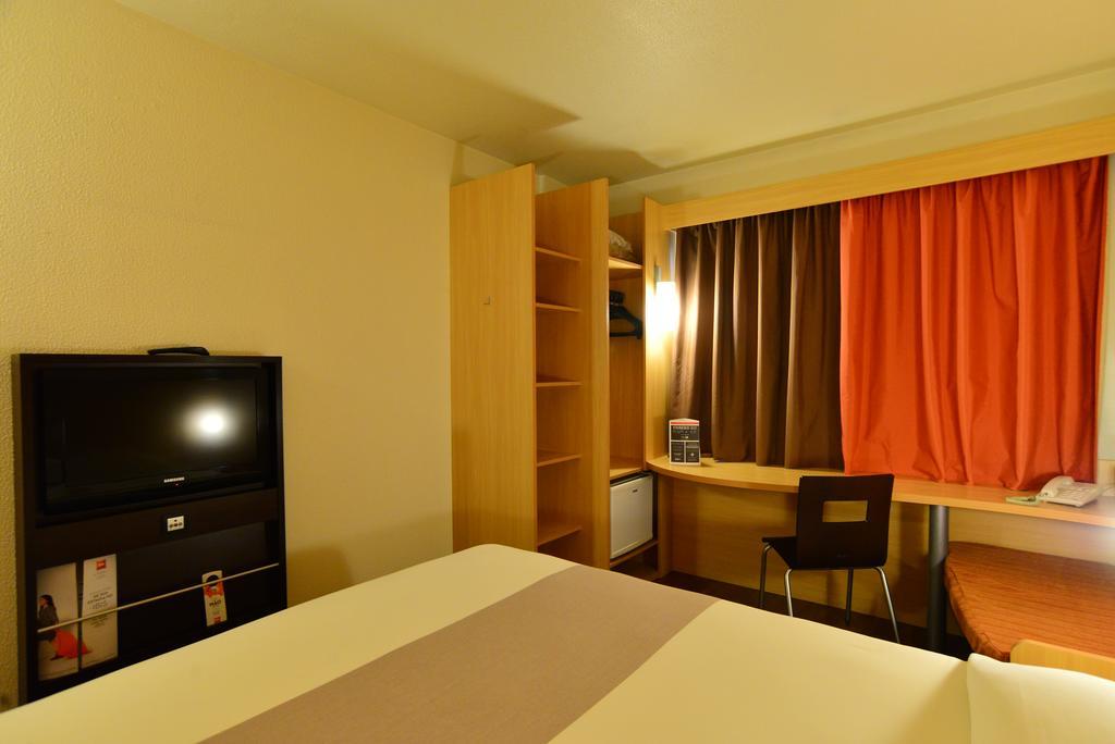 Hotel Ibis Caxias Do Sul Exterior foto