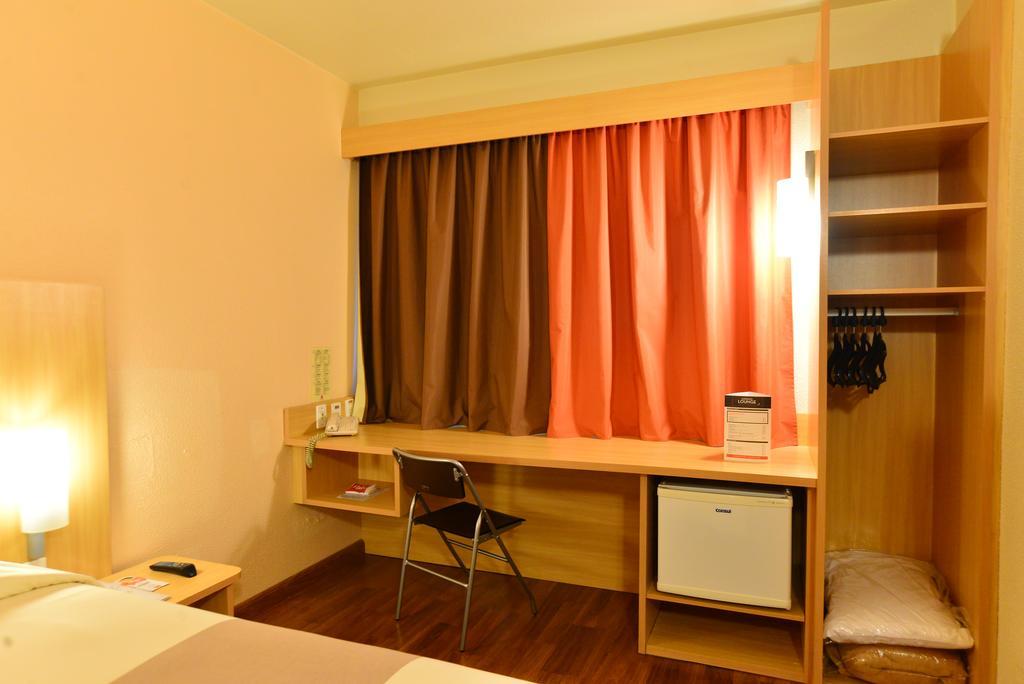Hotel Ibis Caxias Do Sul Exterior foto